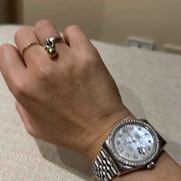 100% authentic Tiffany and Co. Fascinator 18k gold and sterling ring size 6 - Picture 5 of 6